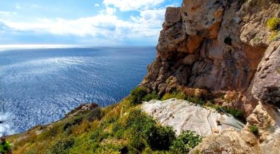 Sotto la torre, tra i calcari e il mare, parla ancora l’uomo che fu prima dell’uomo: indagini geologiche e geofisiche sul sito neanderthaliano della Grotta di Torre dell’Alto di Nardò (Lecce)